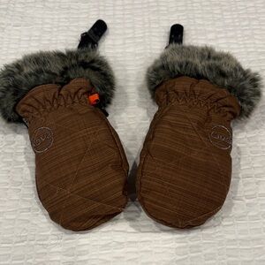 Kombi Kids Fur-Trimmed Clip-On Mittens with Waterguard